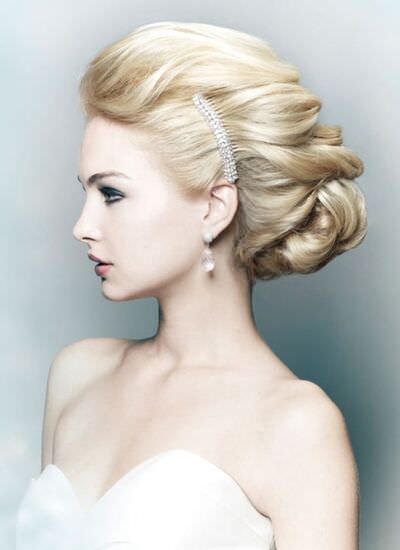Wedding Hairstyle: Holiday Planning Wedding Hairstyle: Holiday Planning